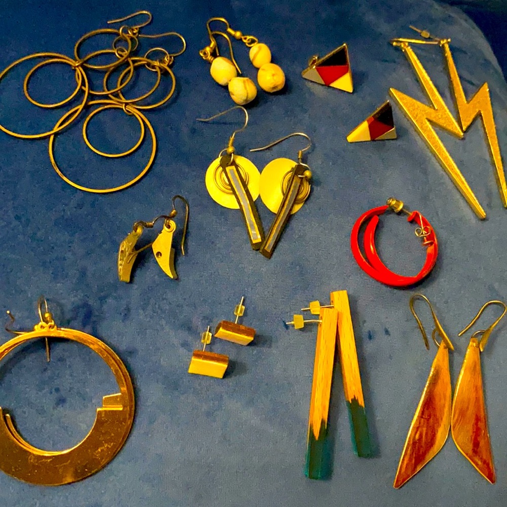 11 pairs of earrings bundle